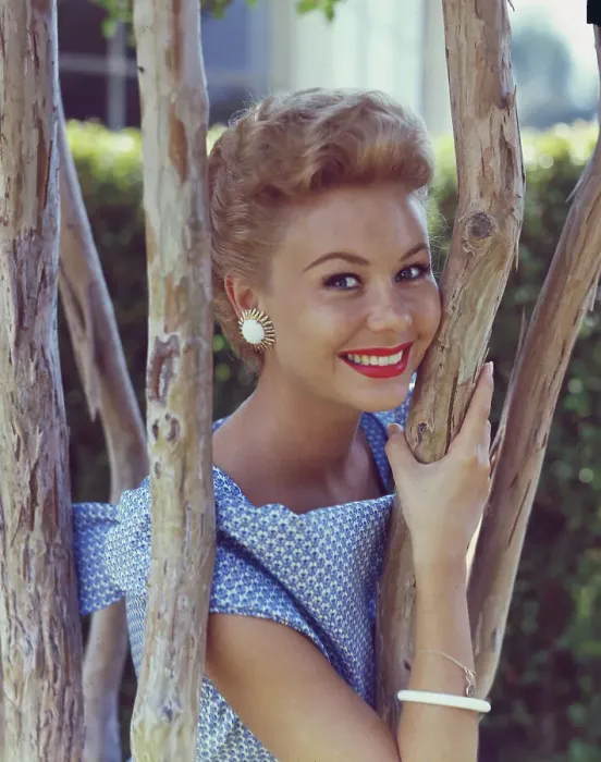 Framed Print : Actress Mitzi Gaynor Framed Print : Actress Mitzi Gaynor