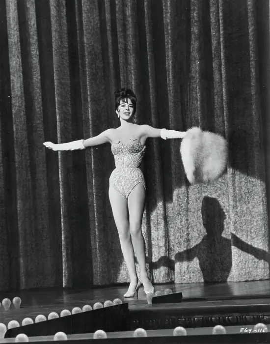 Framed Print : Gypsy. Actress Natalie Wood in a scene from the movie Gypsy, 1962 Framed Print : Gypsy. Actress Natalie Wood in a scene from the movie Gypsy, 1962
