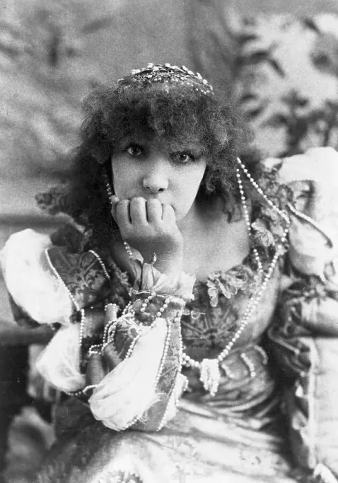 Framed Print : Actress Sarah Bernhardt Framed Print : Actress Sarah Bernhardt