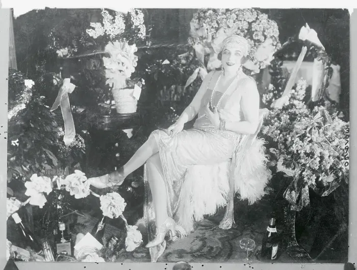 Framed Print : Actress Sari Fedak Near Flower Arrangements Framed Print : Actress Sari Fedak Near Flower Arrangements