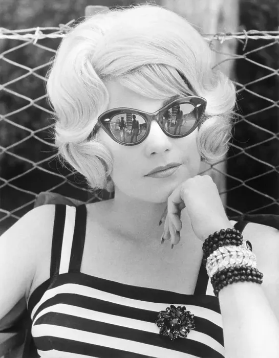 Framed Print : Actress Shirley Maclaine