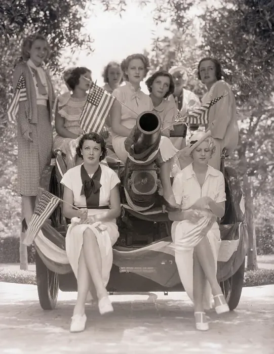 Framed Print : Actresses Around Cannon with US Flags