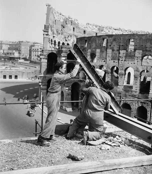 Framed Print : Adding Support ot the Arch of Constantine Framed Print : Adding Support ot the Arch of Constantine