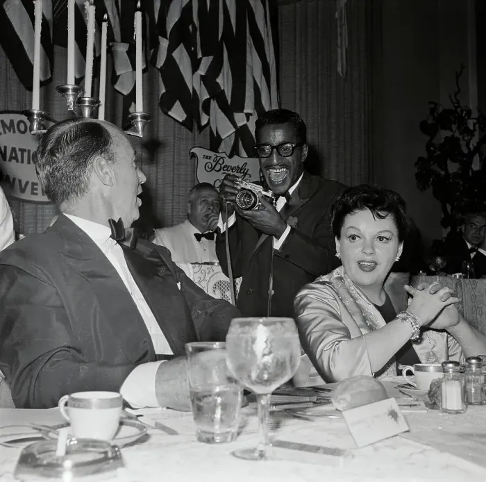 Framed Print : Adlai Stevenson, Sammy Davis Jr. and Judy Garland at Democratic Dinner Framed Print : Adlai Stevenson, Sammy Davis Jr. and Judy Garland at Democratic Dinner