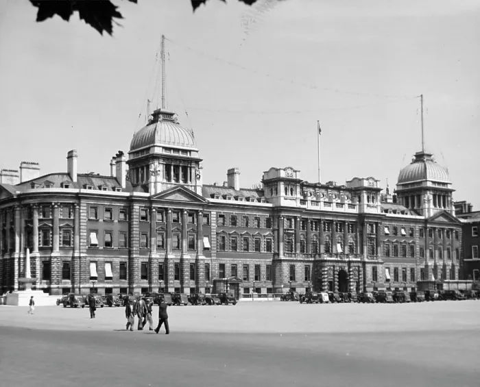 Framed Print : ADMIRALTY BUILDING Framed Print : ADMIRALTY BUILDING