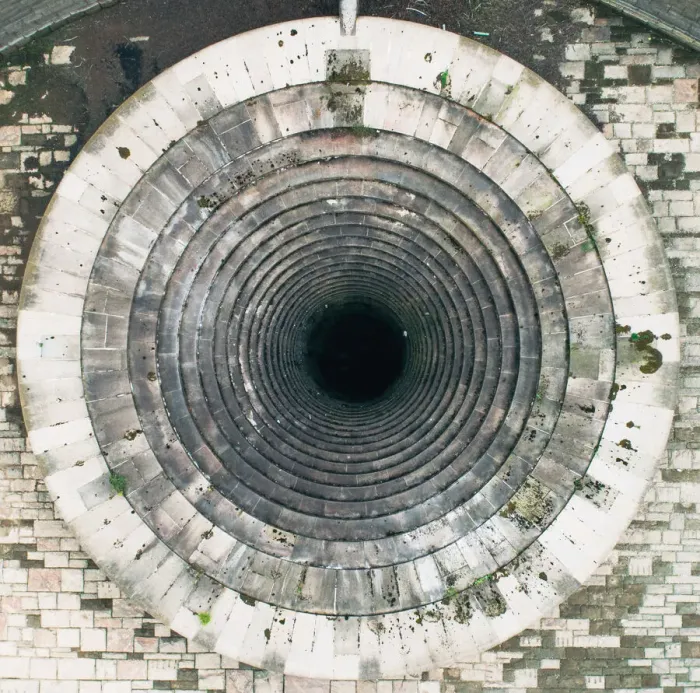 Framed Print : An aerial daytime view of a sinkhole in the Ladybower Reservoir - stock photo Framed Print : An aerial daytime view of a sinkhole in the Ladybower Reservoir - stock photo