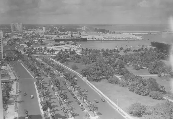 Framed Print : Aerial view of American city