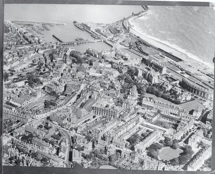 Framed Print : Aerial View of Folkestone Framed Print : Aerial View of Folkestone