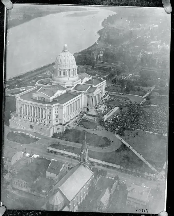 Framed Print : Aerial View of Missouri Capitol Building Framed Print : Aerial View of Missouri Capitol Building