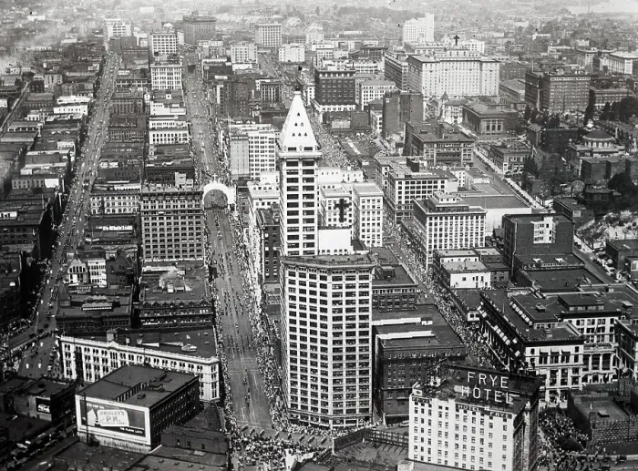 Framed Print : Aerial View of Parade Framed Print : Aerial View of Parade