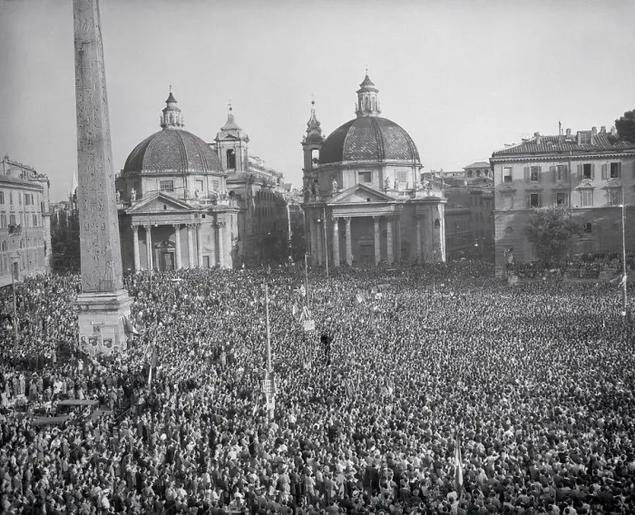 Framed Print : Aerial View of People Demonstrating in Rome Framed Print : Aerial View of People Demonstrating in Rome