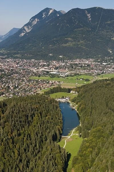 Aerial view, Riessersee, Garmisch-Partenkirchen, Mt Wank, Wetterstein Range, Loisachtal Valley, Werdenfelser Land Region, Bayerisches Oberland, Bavaria, Germany
