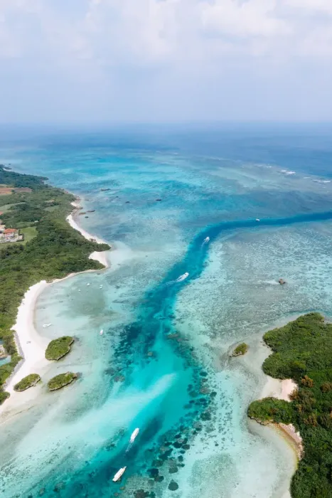 Framed Print : Aerial view of tropical beach and clear water with coral reef, Kabira Bay Framed Print : Aerial view of tropical beach and clear water with coral reef, Kabira Bay