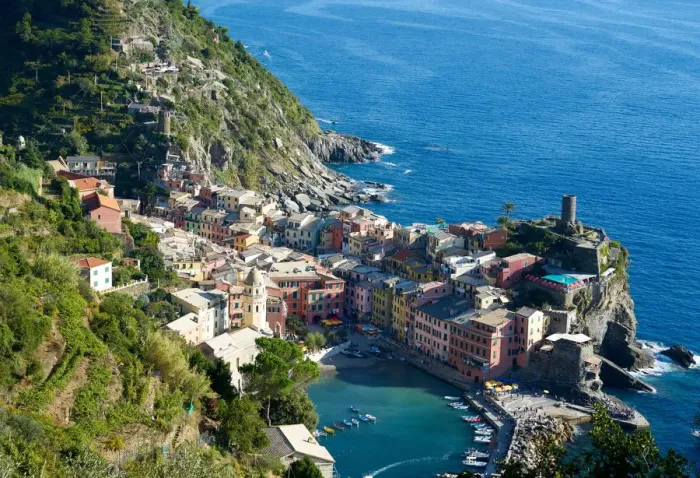 Framed Print : Aerial view of Vernazza / cinque terre Framed Print : Aerial view of Vernazza / cinque terre