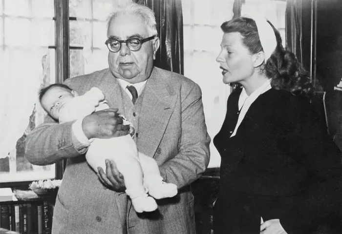 Framed Print : Aga Khan with Rita Hayworth and New Granddaughter Framed Print : Aga Khan with Rita Hayworth and New Granddaughter