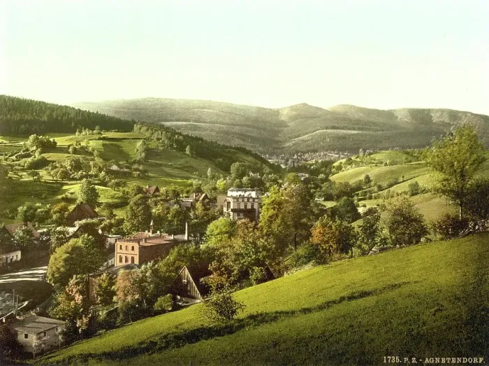 Framed Print : Agnetendorf im Riesengebirge, formerly Germany, today Jagniatkow, Czech Republic, Germany, Historic, digitally restored reproduction of a photochrome print from the 1890s Framed Print : Agnetendorf im Riesengebirge, formerly Germany, today Jagniatkow, Czech Republic, Germany, Historic, digitally restored reproduction of a photochrome print from the 1890s