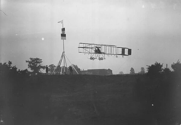Air Show. 18th October 1909: Summers flying around a pylon during Doncaster Flying Week