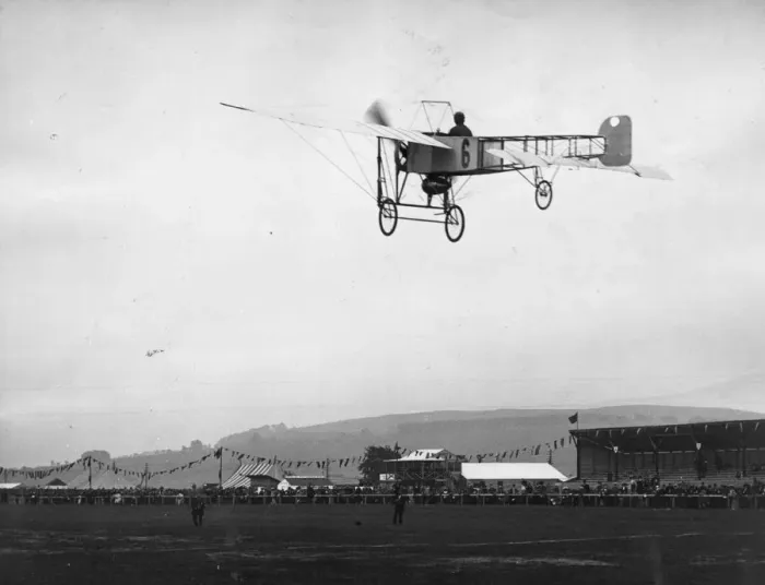 Framed Print : Air Race. August 1910: Cattaneo in open competition at the Lanark Aviation Meeting Framed Print : Air Race. August 1910: Cattaneo in open competition at the Lanark Aviation Meeting