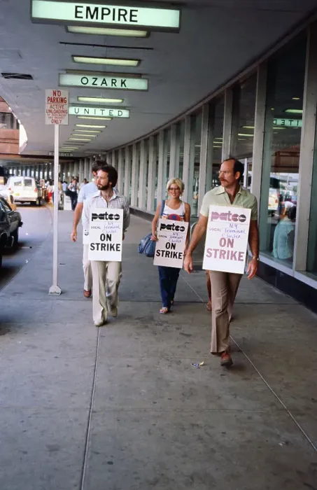 Framed Print : Air Traffic Controllers Picketing