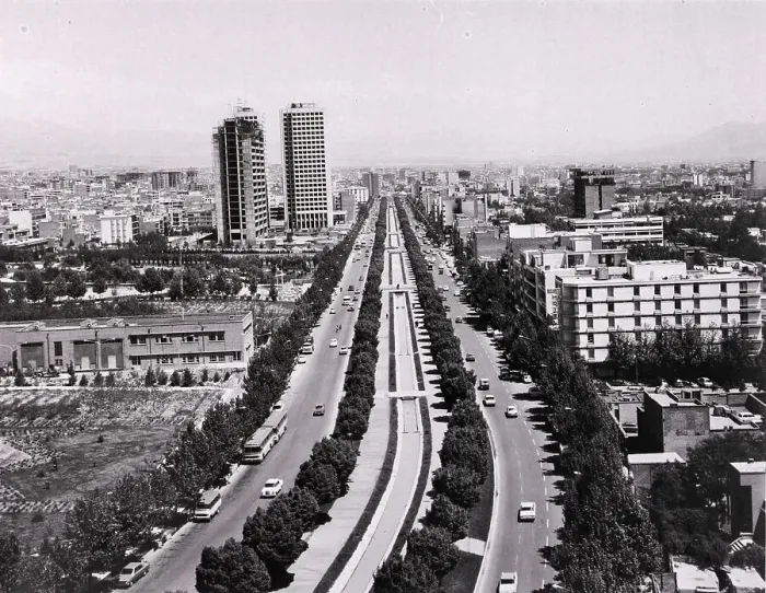 Framed Print : Air View Of Elizabeth Blvd And Buildings Framed Print : Air View Of Elizabeth Blvd And Buildings