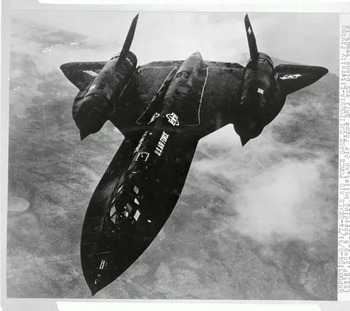Framed Print : Airforce SR71 Spy Plane Flying Framed Print : Airforce SR71 Spy Plane Flying