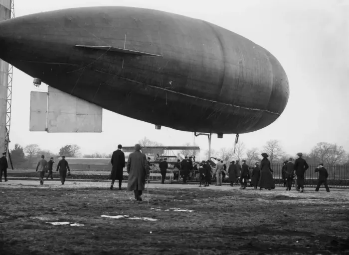 Framed Print : Airship. circa 1911: The Beta Airship moored just above the ground