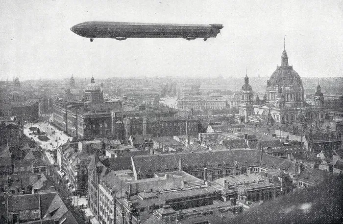 Framed Print : The airship Z III over Berlin Framed Print : The airship Z III over Berlin