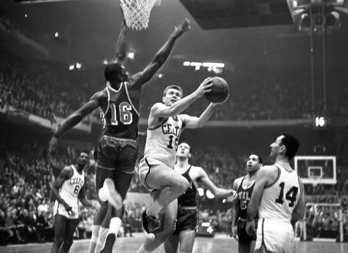 Framed Print : Al Attles of the Sacremento Warriors Framed Print : Al Attles of the Sacremento Warriors
