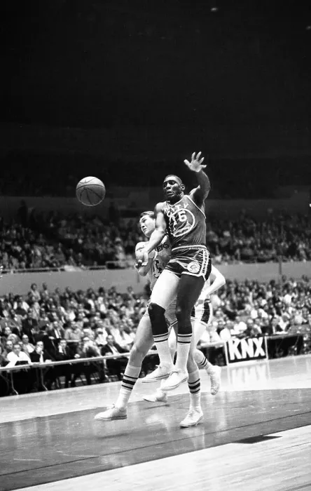 Framed Print : Al Attles of the San Francisco Warriors Framed Print : Al Attles of the San Francisco Warriors
