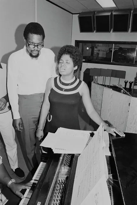Framed Print : Al Bell And Carla Thomas Framed Print : Al Bell And Carla Thomas