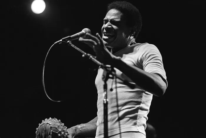 Framed Print : Al Jarreau Performs Framed Print : Al Jarreau Performs