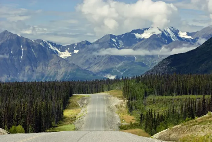 Framed Print : Alaskan Highway nearing Kluane National Park, Yukon, Canada Framed Print : Alaskan Highway nearing Kluane National Park, Yukon, Canada