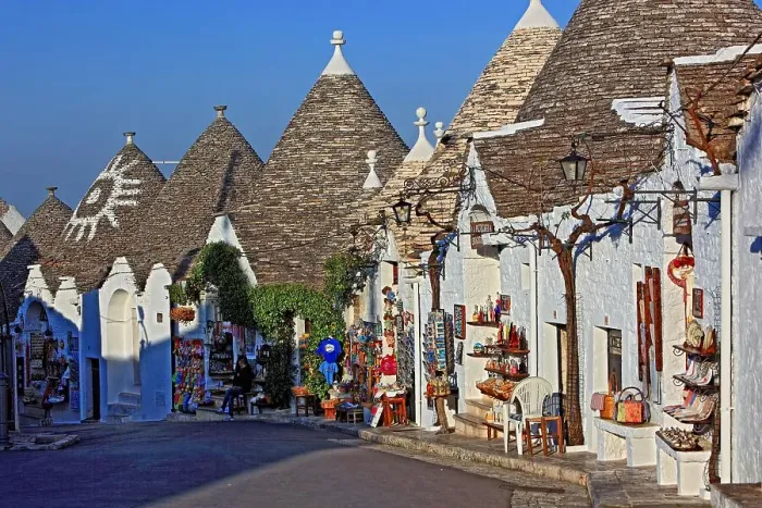 Framed Print : Alberobello, Puglia, Italy Framed Print : Alberobello, Puglia, Italy