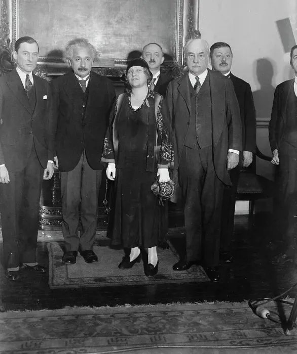 Framed Print : Albert Einstein and Wife with NY Mayor James Walker Framed Print : Albert Einstein and Wife with NY Mayor James Walker