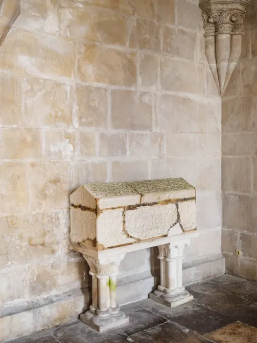 Framed Print : Alcobaca Monastery tomb Framed Print : Alcobaca Monastery tomb