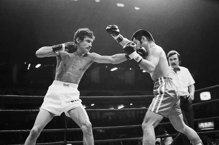 Framed Print : Alexis Arguello Landing a Punch on Royal Kobayashi Framed Print : Alexis Arguello Landing a Punch on Royal Kobayashi