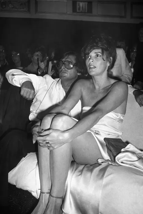Framed Print : Ali Macgraw In Strapless Dress Seated Framed Print : Ali Macgraw In Strapless Dress Seated