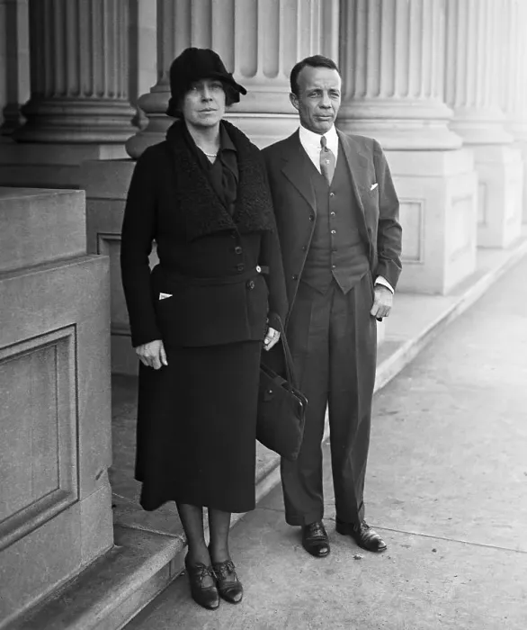 Framed Print : Alice Longworth Standing with Theodore Roosevelt Jr Framed Print : Alice Longworth Standing with Theodore Roosevelt Jr