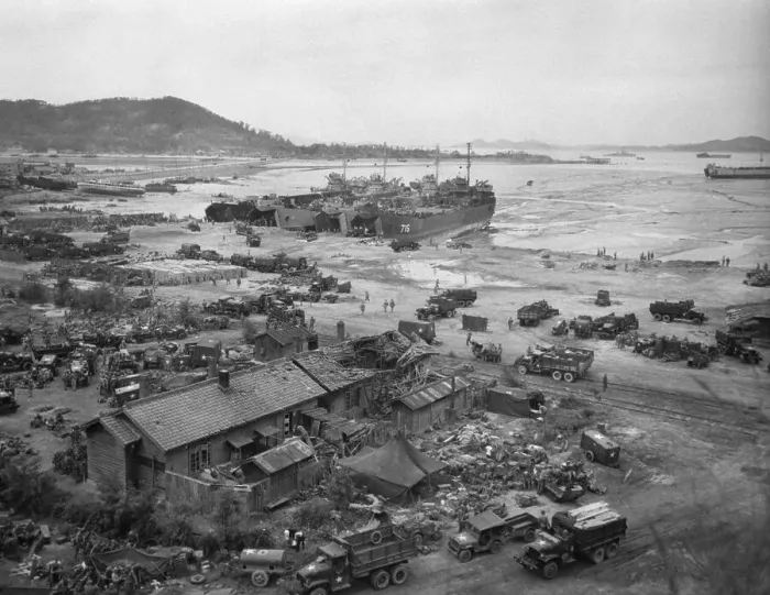 Framed Print : Allied Landing at Inchon Framed Print : Allied Landing at Inchon