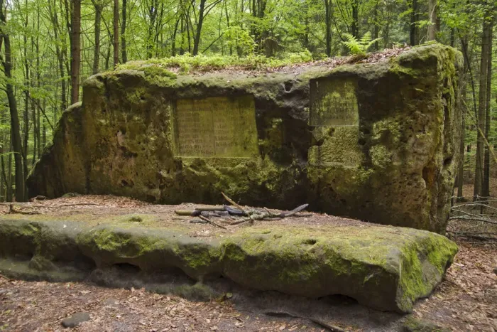 Framed Print : Altar stone at the Stimmersdorfer Weg trail, Saxon Switzerland, Elbsandsteingebirge Elbe Sandstone Mountains, Saxony, Germany, Europe Framed Print : Altar stone at the Stimmersdorfer Weg trail, Saxon Switzerland, Elbsandsteingebirge Elbe Sandstone Mountains, Saxony, Germany, Europe