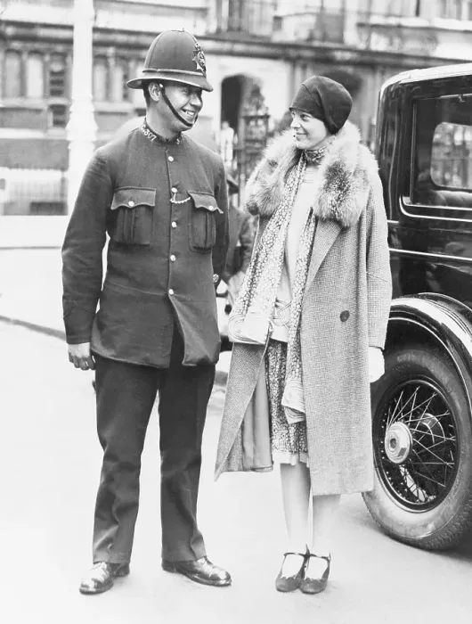 Framed Print : Amelia Earhart Chatting with British Policeman Framed Print : Amelia Earhart Chatting with British Policeman