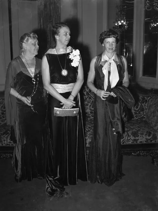Framed Print : Amelia Earhart Posing with Eleanor and Mrs. James Roosevelt Framed Print : Amelia Earhart Posing with Eleanor and Mrs. James Roosevelt