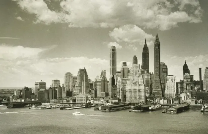 Framed Print : American city by river, (B&W) Framed Print : American city by river, (B&W)