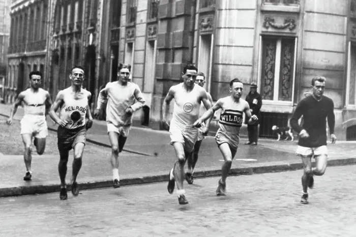 Framed Print : The American Marathon Team Running In Paris Before The Olympics Framed Print : The American Marathon Team Running In Paris Before The Olympics
