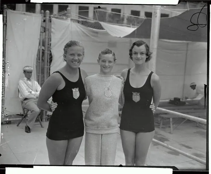 Framed Print : American Women Olympic Divers Posing Together Framed Print : American Women Olympic Divers Posing Together