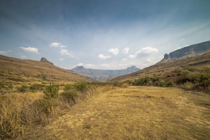 Framed Print : Amphitheatre mountains in Royal Natal National Park Framed Print : Amphitheatre mountains in Royal Natal National Park