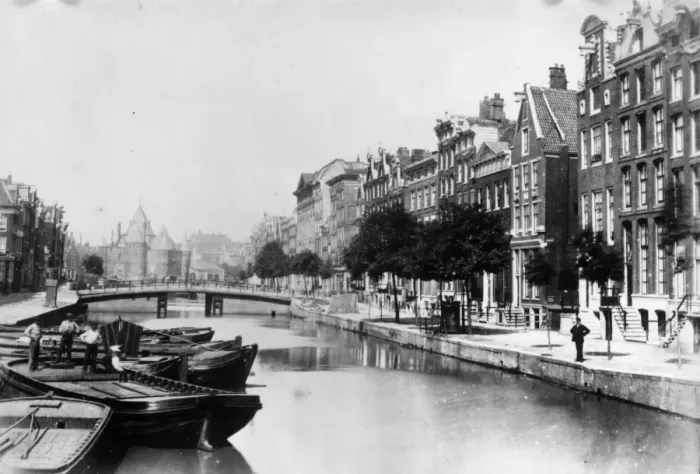 Framed Print : Amsterdam Canal Framed Print : Amsterdam Canal