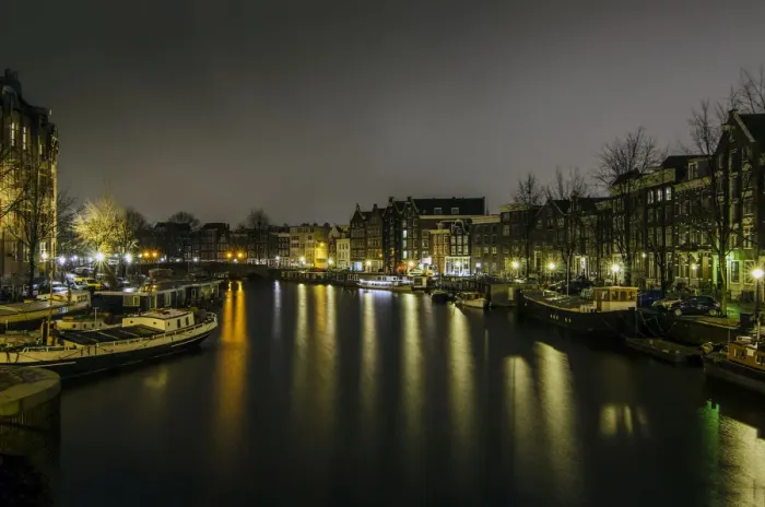 Framed Print : An Amsterdam Canal At Night Framed Print : An Amsterdam Canal At Night