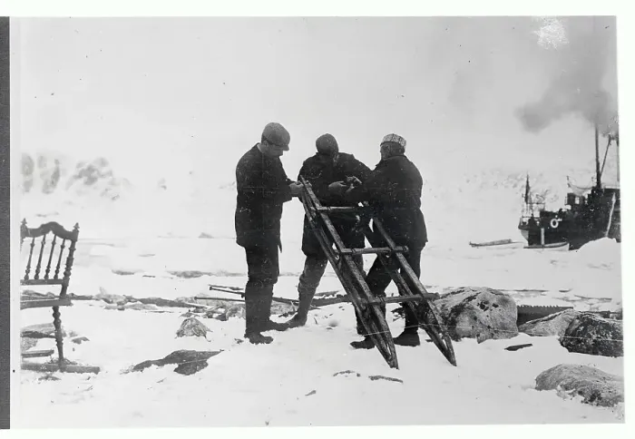 Framed Print : Andree's aides at camp on Danes Island Framed Print : Andree's aides at camp on Danes Island