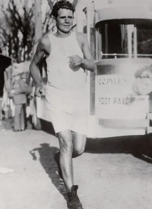 Framed Print : Andy Payne Running in the Bunion Derby